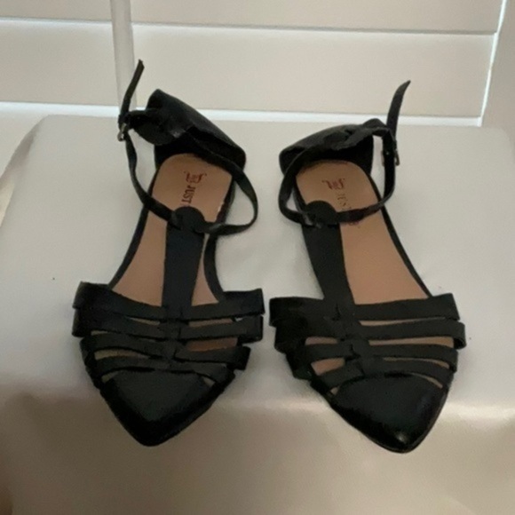 𝅺justfab - Picture 1 of 5